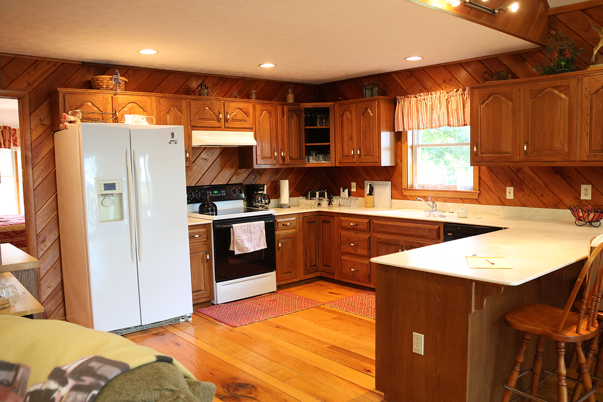 PVA-kitchen Paradise Valley Adventures fully functional kitchen